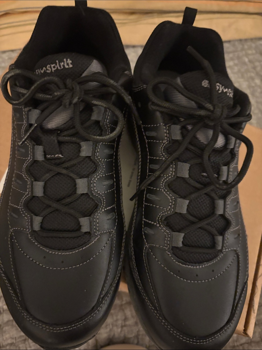 Easy Spirit Woman’s Romy Black Athletic Lace-Up Sneakers Blavk 8.5
